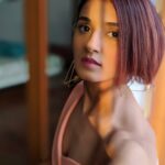Shakti Mohan Instagram – Light is easy to love. 
Show me your darkness. – R Queen

Jewellery @the_jewel_gallery