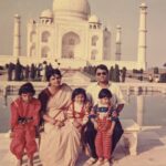 Shakti Mohan Instagram - Tinu Chiku Golu Mummy Papa and Taj Mahal 👨‍👩‍👧‍👧 Can you guess which one am in this 💁😊🙈