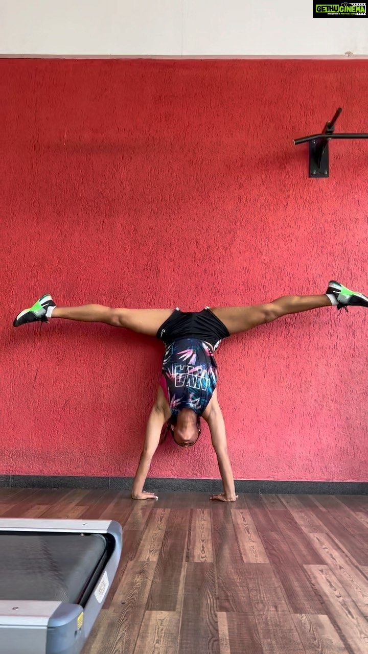 Shakti Mohan Instagram - You get what you work for 🏋🏽♀️ @clickdino #noshortcuts