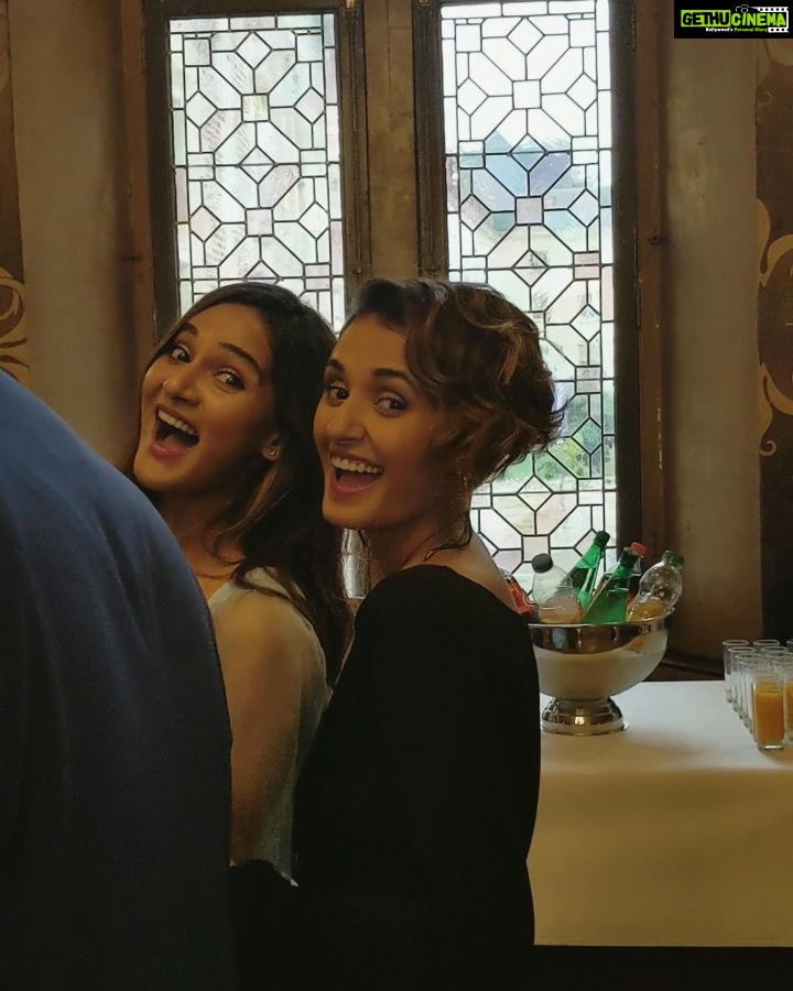 Shakti Mohan Instagram - Oh my wow ๐ We received such a royal reception by France government in Orleans town hall. SOOOOOOO fancy ๐๐๐๐ Love you guys Thanks a ton for this honor and these priceless memories. ๐ฎ๐ณ๐ซ๐ท You all were so kind they had vegetarian food prepared for us throughout the trip. . . . . . . . . #francebyfrench #beyondparis #loiret #tourismeloiret #orleansmetropole #orleanstourisme #loiretourisme @francebyfrench @ccnorleans @tourismeloiret @shutterdownphotography @lakshya_chawla1