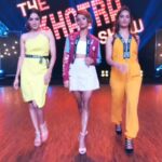 Shakti Mohan Instagram - Make way for the Layyydeeeez 💃💃💃 Tonight on @colorstv 📺 #thekhatrashow @bharti.laughterqueen @neetimohan18 @muktimohan @premavshetty @neerajnavare.makeupartist @shabnam1014 👗👠 Jacket @narendrakumardesign Skirt @theclothingstory Jewellery @minerali_store Styled by @saachivj Assisted by @nancyshahh @sanzimehta777