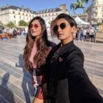 Shakti Mohan Instagram - Feeling French 🇫🇷 @muktimohan #orleansmetropole #orleanstourisme #loiretourisme #francebyfrench #beyondparis #goniyo @francebyfrench @orleansvaldeloiretourisme @tourismeloiret @go_niyozen @shutterdownphotography France