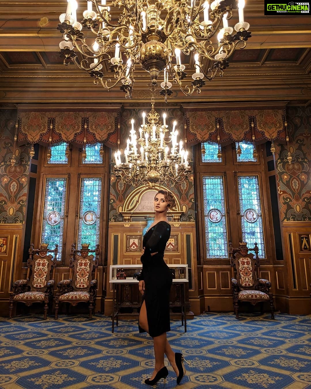 Shakti Mohan Instagram - Absolutely unreal... Felt so proud representing India and being welcomed and honored by the government of France. Thank you so much ❤️ #besttime @muktimohan #orleansmetropole #orleanstourisme #loiretourisme #francebyfrench #beyondparis #goniyo @francebyfrench 🇫🇷 @orleansvaldeloiretourisme @tourismeloiret @go_niyozen @go_niyo @empreintehotelorlean #mercureportedsologne @shutterdownphotography Outfit @theclothingstory Styling by @saachivj