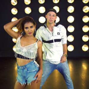 Shakti Mohan Instagram - ♥️ dis one So much fun working on this routine with @mattsteffanina Amazing team to work with. Thank you so much 🎥@ryanparma @samsteffanina & Andy Make up by @dangsonia #osakisaki #india Full video on YouTube (Link in Bio) #collaboration 🇮🇳🇺🇸
