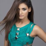 Shakti Mohan Instagram - A long long hair time ago 🙄 #throwback . I know what you all are going to write in the comments. Go ahead anyways 😜🙈 💇‍♂️
