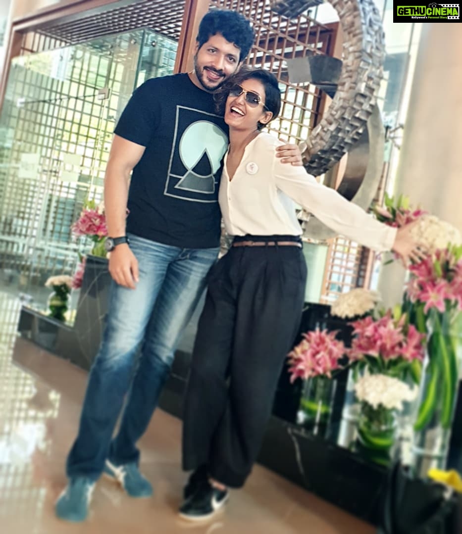 Shakti Mohan Instagram - World's bestest Jija ji ❤️ Humare bade bhaiya, dost aur sabse acche insaan @nihaarpandya So happy for you @neetimohan18 Didi ☺️