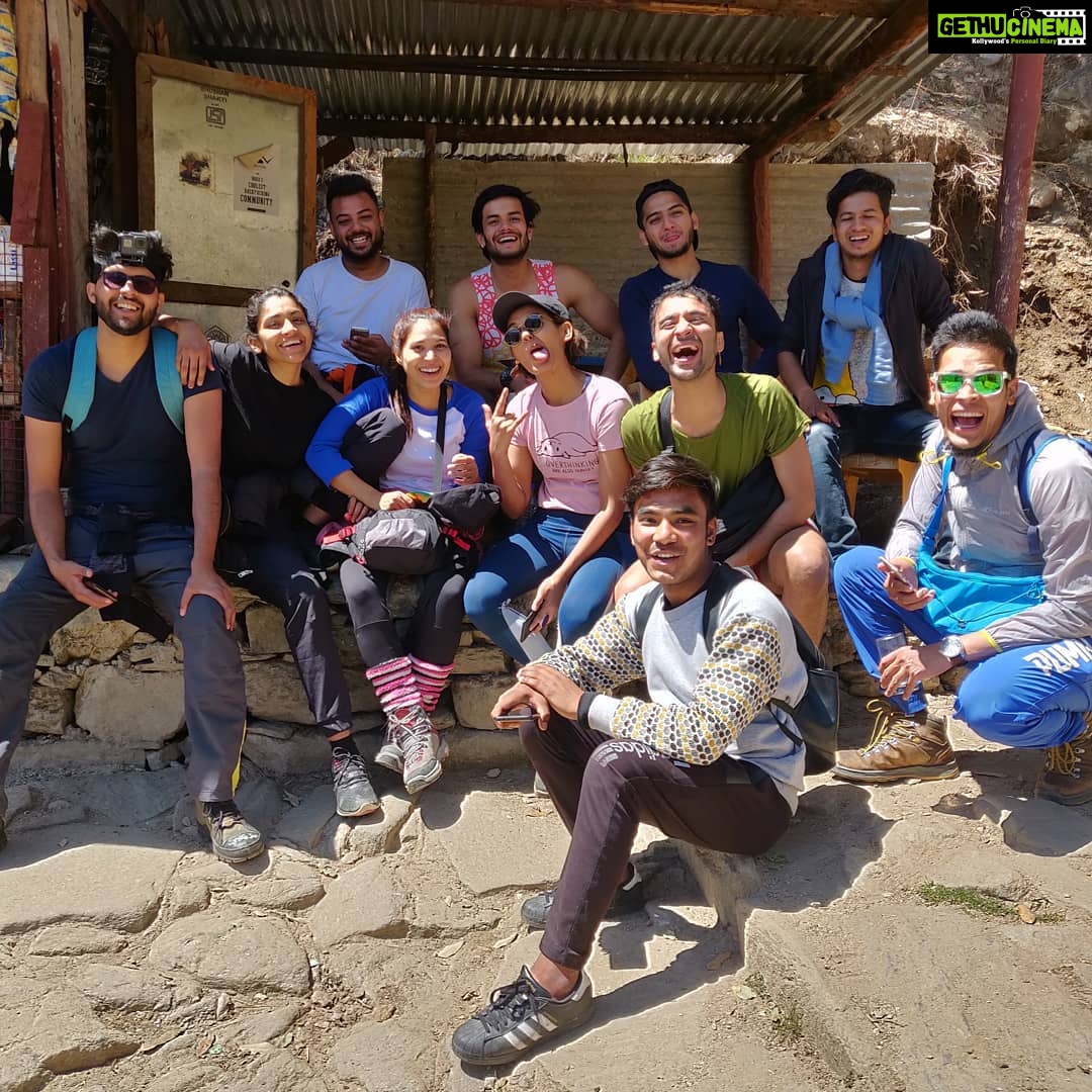 Shakti Mohan Instagram - It's not about where you go It's about who you go with... πΏπΏπΏπΏπΏπΏ A trip with the most fantastic bunch of people I know @ivanshukumar @abhinavchatwal @raghavjuyal @alishasingh.official @priyalgoyal @farak_ni_pdta @prakshep.bisht @dhruvmehta90 Abhi and the greater Manmohan bhaiya π