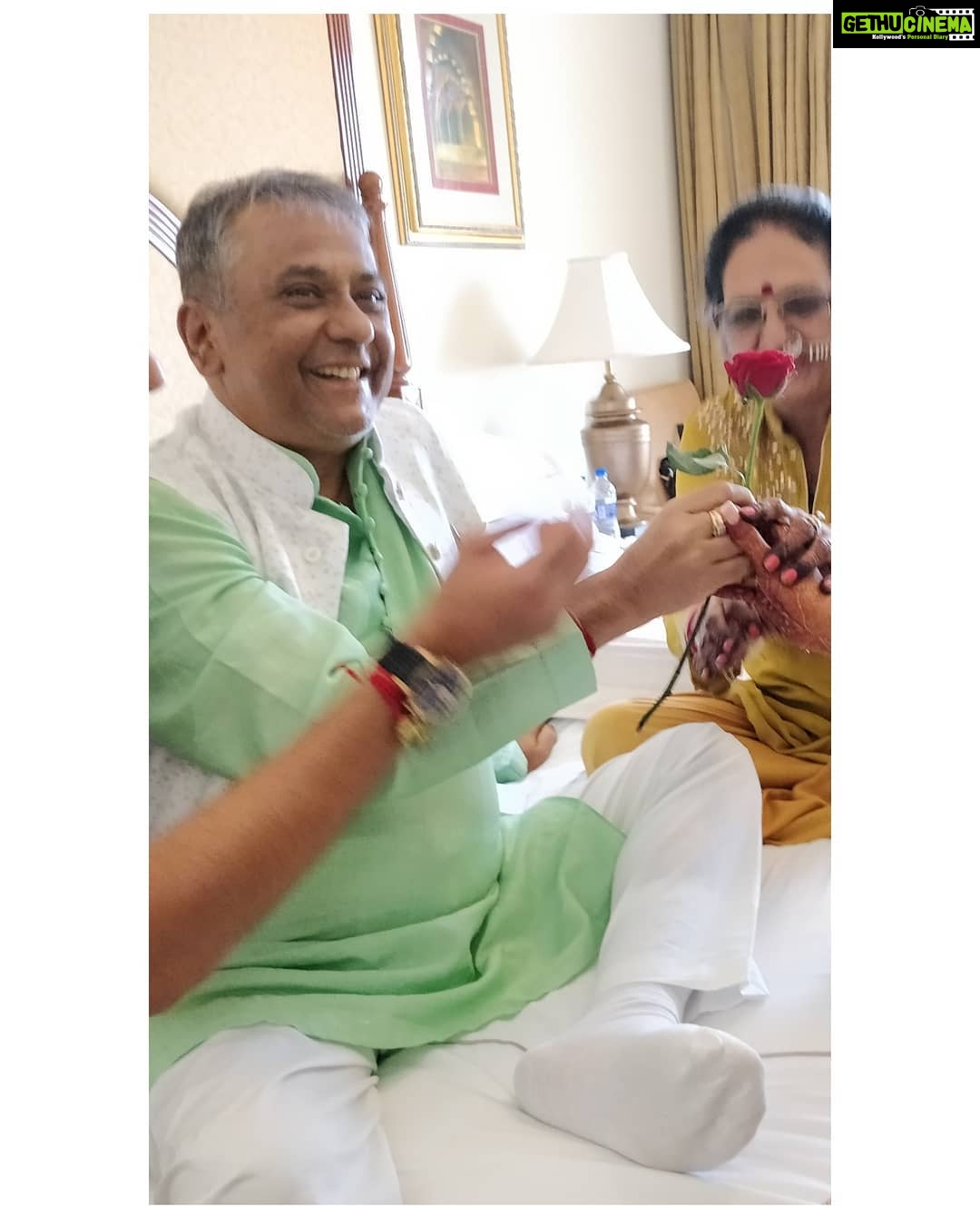 Shakti Mohan Instagram - My dearest & most precious papa 🌸 . With you by my side i feel everything is alright. I feel proud to be your daughter. . You are the bravest and the most courageous man I know... Thank you for making us independent, fearless fighters in this world and for always letting us be who we are. You are the reason why we are pursuing our dreams today. You are the reason why we are a family. I respect you and I love you for always empowering us with knowledge and good values. Stay healthy ♥️ Love you Papa 👭👭 Your daughters @bms.brijmohan @neetimohan18 @kmohan12 @muktimohan #forevergrateful #familyfirst