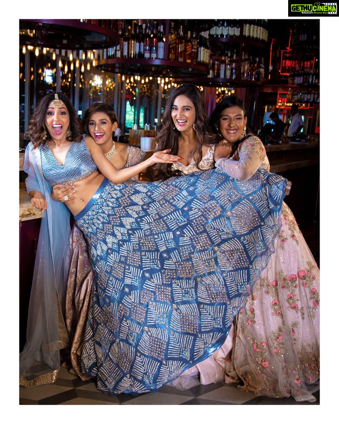 Shakti Mohan Instagram - We will not let you go 😢😠@neetimohan18 @kmohan12 @muktimohan Concept: @kalkifashion Photography: @aknottytale Outfits: @kalkifashion Styled By: @saachivj assisted by @kotharimegha @nancyshahh Accessories: @kalkiaccessories @theroyaljewels_ by @s.zaveri @aquamarine Makeup: @anumariyajose @hmua_ruchishah @neerajnavare.makeupartist Hair: @niveditha_nayak @bijal_chauhan Location: @plumbybentchair & @lordofthedrinksofficial @premavshetty @heena_batra @jagtap721