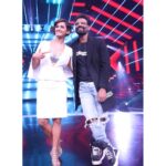 Shakti Mohan Instagram - One & Only @remodsouza sirrrrr 😍😍😍😍 We both coincidentally posed with the right leg bent 😜 . @starplus #danceplus4