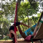 Shakti Mohan Instagram - Awe-Summerrrr 🌴 So much fun hanging out ☀️ ⚠️ Do not try this without a professional… Thank you @paras.sharma for this super exciting session🐒