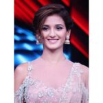 Shakti Mohan Instagram - Celebrating India 🌺 #danceplus4 @starplus