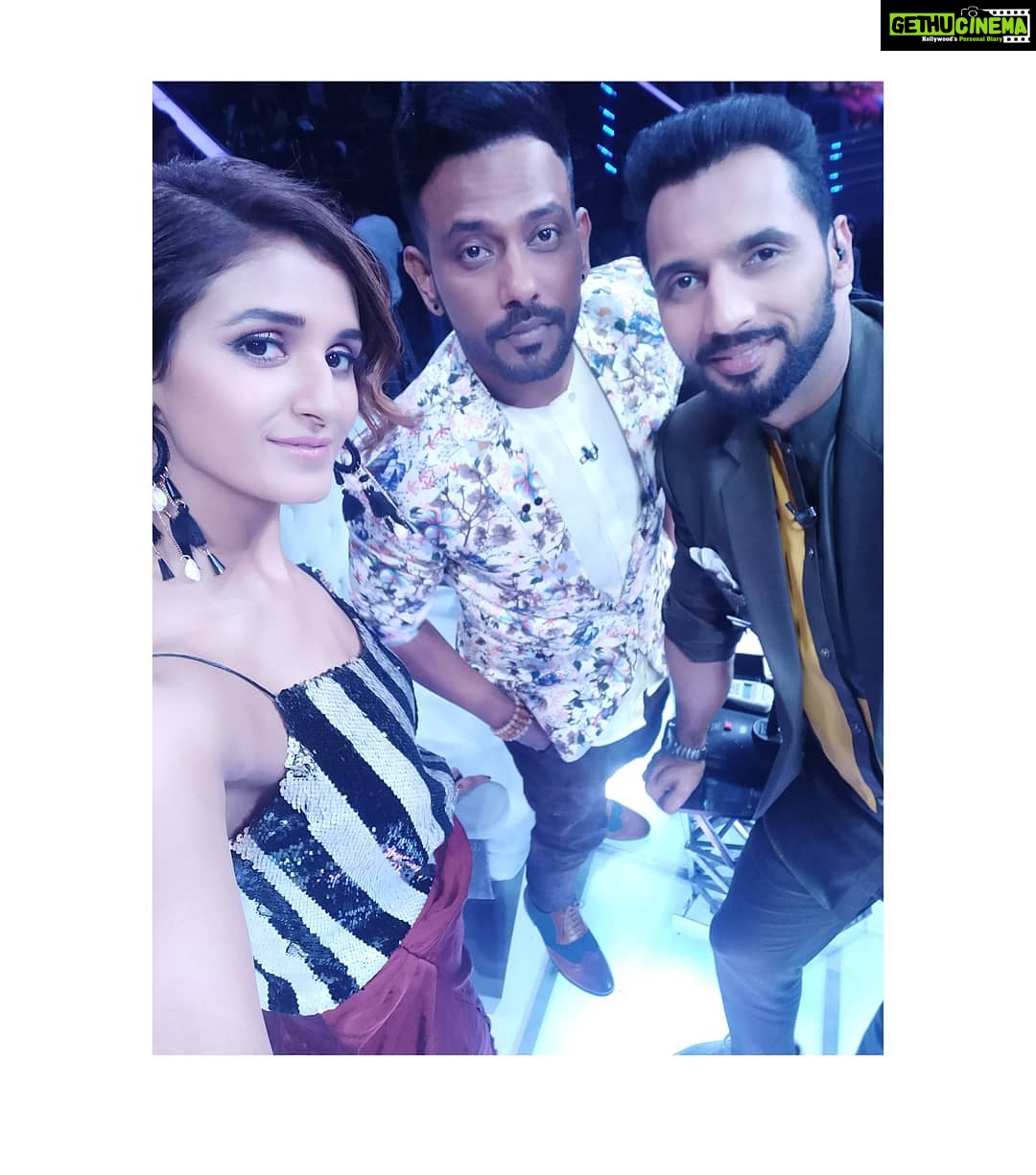 Shakti Mohan Instagram - Birthday duo ππ @dharmesh0011 31 Oct @punitjpathak 1Nov π It's wonderful to have shared so many phases of our lives together. Right from standing in line for auditions of Dance India Dance to performing and judging together. You guys have not changed a bit, so grounded and loving always. May you continue to spread the joy of dance. Love you both β₯οΈ