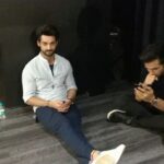 Shakti Mohan Instagram - Life after becoming a producer 😜 🙈🤣🤭 Mad Episode of #breakaleg feat the deadly duo @imkaranwahi @rithvik_d @nrityashakti @thehandmadefilms @ultimateears #indiaproof #liveultimate COMING SOON