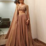 Shakti Mohan Instagram - I love my team ♥️♥️♥️ Stronger together 💪🏼 . @jagtap721 @neerajnavare.makeupartist @anitashil.hairstylist @saachivj @premavshetty @kotharimegha