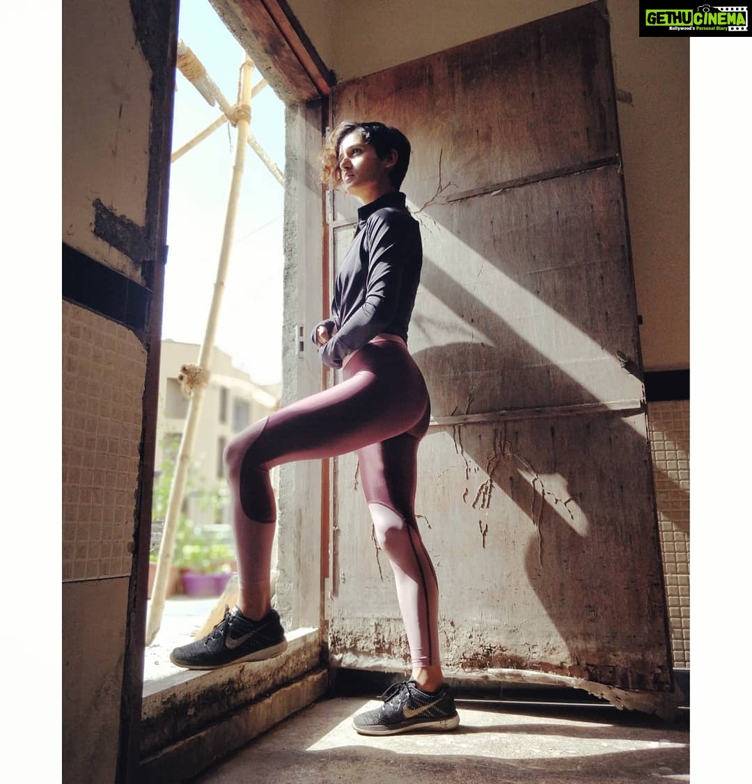 Shakti Mohan Instagram - Moment of courage to step into the Unknown . Free of Fear 🌺