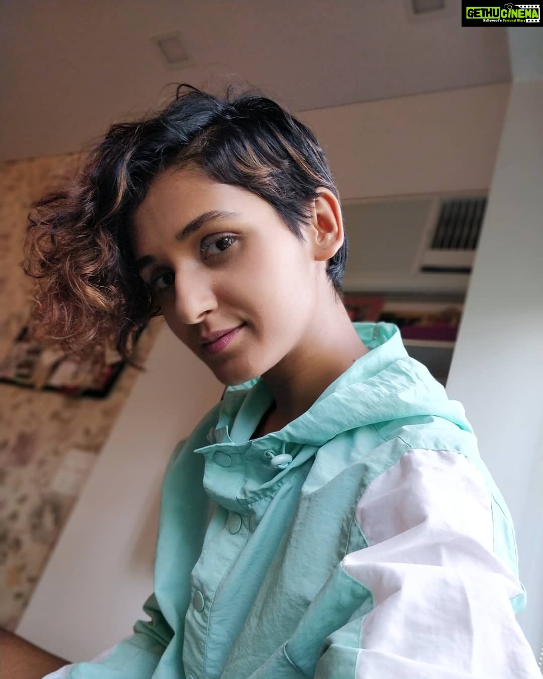 Shakti Mohan Instagram - Morninnnnnggggg 🌺