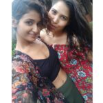 Shakti Mohan Instagram – Tip Tip barsa paani 🌧️
Alisha ne aag laga diiiii 🔥
😜🤣🤸💃
@alishasingh.official
