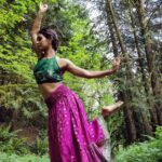 Shakti Mohan Instagram - A flower may look up for Sunlight But it's nothing without it's Roots Dedicating this post to my guru @terence_here sir for making me a dancer and changing my life. Love you sir. Forever grateful 🌺