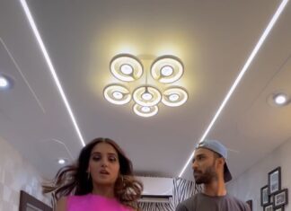 Shakti Mohan Instagram - The way you support and understand women, I haven’t seen or known of anyone who does 🌻 Thanks for standing up for the change and being you @raghavjuyal Join the Naari Revolution 🚺 Singer: @neetimohan18 Music: @abhijitvaghani Music on @surneetimusic Lyrics: @shlokelal Directed by: @mohanshakti D.O.P & edited by: @souravsharmaofficial Costume Designer: @officialsaishashinde Photography by: @avigowariker Styled by: @stylebysaachivj Starring: @neetimohan18 @mohanshakti & @muktimohan Song recorded by @rumdeabhay @purple_haze_studio Song Mixed by @mixedbyaftab #NAARIxMohanSisters #InternationalWomensDay #Surneeti #NeetiMohan #ShaktiMohan #MuktiMohan #Naari