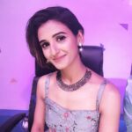 Shakti Mohan Instagram - Desi 🌺 Thank you team Outfit @Timannyabypurvi Jewellery @aquamarine_jewellery Styled by @saachivj Assisted by @kotharimegha @neerajnavare.makeupartist @anitashil.hairstylist #mscolorsofyouth #passionspeaks