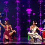 Shakti Mohan Instagram - Pinga 👭 Jugalbandi of East & West 😍 #DancePlus3 #ShriRamNatakaNiketan @houseofsuraj @punitjpathak @neerajnavare.makeupartist @dsouza6486 @starplus