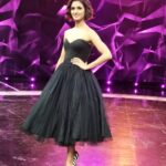 Shakti Mohan Instagram – Thank you for this gorgeous outfit @swapnilshindeofficial LOVED IT 😊
Footwear @dune_london_india
Jewellery @curiocottagejewelry
Styled by @saachivj 
Assisted by @qubamariaa #danceplus3