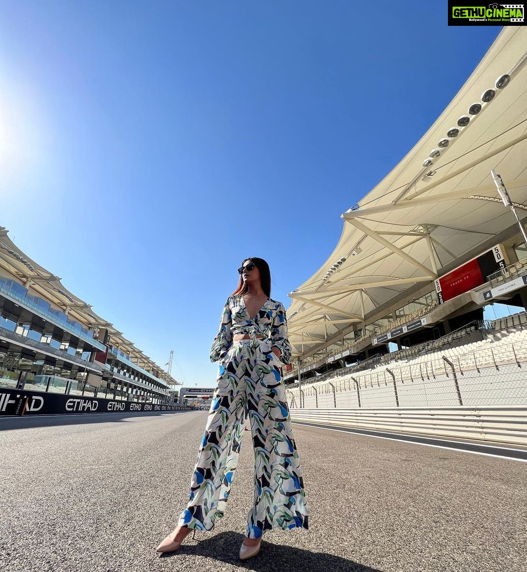 Shakti Mohan Instagram - The excitement of F1 #InAbuDhabi is another level 🤩 Such a wonderful experience @ymcofficial And this is not all…Abu Dhabi will host the grand finale for ten more years! Cannot wait to come back 🏎 @visitabudhabi #TheTimeisNow #AbuDhabiGP Styled by - @camy1411 Wearing - @ahiclothing x @sonyashaikh