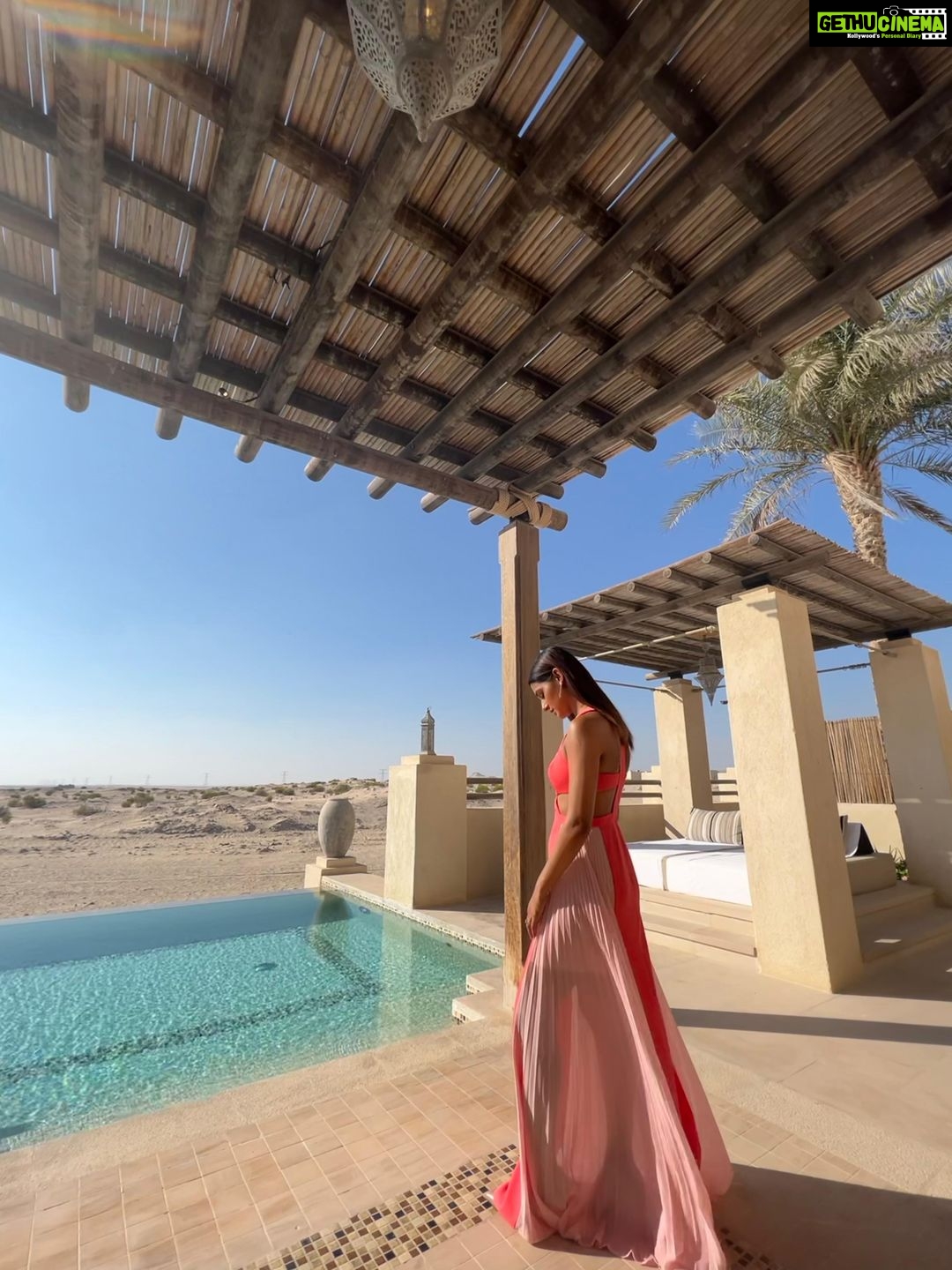 Shakti Mohan Instagram - Casually entering my room one morning like...😱 @alwathbahotel is the mostttttttttt beautiful desert resort ever… A luxurious experience in the middle of the desert 🤩 @visitabudhabi #InAbuDhabi #TheTimeIsNow #alwathbahotel #theluxurycollection Al Wathba, a Luxury Collection Desert Resort & Spa, Abu Dhabi