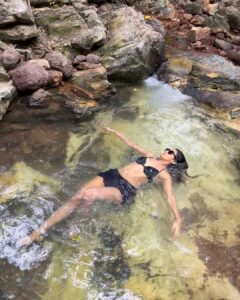 Shakti Mohan Instagram - we travel not to escape life 
but for life not to escape us 🍃

 📷 @emiliecaillon @dharmesh0011 🤘🏼
#havingthebesttime #lovewater