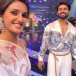 Shakti Mohan Instagram – Live⚡️from the sets of D+ 

Missing this energy 🙃🤓

#bestpeople 🤩
@remodsouza sir @salmanyusuffkhan @punitjpathakofficial @raghavjuyal @tranjeet @huzefaqaiser @vikrantthakur @sugandhamishra23 @poonamsandher @vibhorratna @palakmehra06 @premavshetty @mitavaswani @dwyessh_hairwizard @aaliyahussainhairmakeupcreator @jagtap721 @paulmarshal @ashutosh_1505 @rohitfictitious @swapnil_mandavkar88 @columbus.singh and all the artists #grateful 😇
Do watch the show @starplus every Sunday🌈 or anytime on @disneyplushotstar 💻