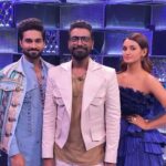 Shakti Mohan Instagram – Check out our model face 😅
@remodsouza sir 🤟🏼 @salmanyusuffkhan fashion ka hai ye jalwa …. 🙄😆🤣