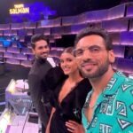 Shakti Mohan Instagram – Need your love & blessings 🙏🏻
We are starting this amazing journey of #danceplus with incredible talent across India 🇮🇳
Let’s make it EPIC 🤟🏼
All the best dancers, lots of love to you all 💕

💜
@remodsouza sir @salmanyusuffkhan @punitjpathakofficial @raghavjuyal @disneyplushotstarvip @starplus @framesproductioncompany @tranjeet @vibhorratna @poonam #danceplus6 

🌸
@premavshetty @mitavaswani @dwyessh_hairwizard
@jagtap721 
@camy1411 @styledbyanna137
@riddhi_bhatia_
@saishashinde05
@the_jewel_gallery
@azotiique