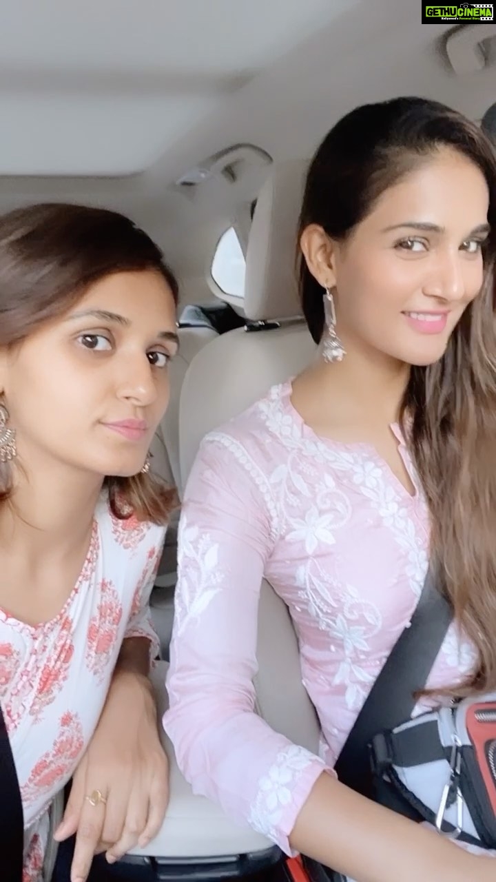 Shakti Mohan Instagram - Golu... Aaj keh hi deti hoon... I love you behen π Decades of friendship and sisterness π(not sure if this is a word) getting stronger and stronger ππΌ One thing I love the most about you is that you are always smiling and radiating with joy. I wish to learn that from you π€πΌ You complete me β―οΈ God youβve blessed me with my better half πΈ Life is awesome with you akka π Happy birthday my monster π§π» @muktimohan
