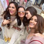 Shakti Mohan Instagram – 🥳 Missing Shaadi vibes 🌷
Yaaaaar… koi toh shaadi karlo 👀 🌚 
Had such an amazinggggg time in Pathak-Moony wedding #psenitak 
Btw, We were the #overdressed girls in this party🤫👻 @muktimohan @imouniroy 😅
Ok more importantly tell me,
Who do you guys think will be next to get married 🤷🏻‍♀️🕺