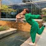 Shakti Mohan Instagram – How I am outside vs 👉🏼 
can’t keep calm when I see water 🏊🏼‍♀️