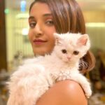 Shakti Mohan Instagram - Feeling catty 💕 📷@krutimahesh