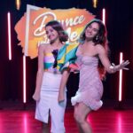 Shakti Mohan Instagram – Too mush 🦦

@muktimohan #dancewithme @zeecafeindia @zeetv @keylightinsta @camy1411 @anna_1394_ @premavshetty @neerajnavare.makeupartist @dwyessh_hairwizard @nrityashakti @jagtap721