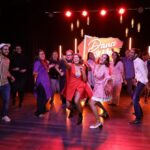 Shakti Mohan Instagram - Mukti: didi ab bas karo kitna dance karogi 🤷🏻‍♀️ Me: Golu 🙌🏼 2020 is ending now, dance to banta haiiiiii 🥳🥳🥳 #dancewithme @muktimohan @zeecafeindia @zeetv @keylightinsta @nrityashakti @premavshetty @camy1411 @anna_1394_ @neerajnavare.makeupartist @dwyessh_hairwizard @mitavaswani @shalinisharmamakeupandhair @jagtap721 @suchitrasawant16