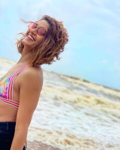 Shakti Mohan Instagram - joy comes in waves 🌊 captured by👇🏻 @alishasingh.official