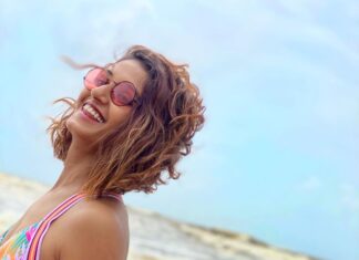 Shakti Mohan Instagram - joy comes in waves 🌊 captured by👇🏻 @alishasingh.official