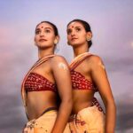 Shakti Mohan Instagram – This Independence Day 🇮🇳 We are excited to introduce a new Dance form “Nritya Tribe” inspired by various folk dances of India

@muktimohan @alishasingh.official @kmohan12 @thisisriyaaaa @kusum8114 @arunaagarwal34 @nrityashakti @muktimanch @vishwanath.kumary 
#NrityaTribe #nrityashakti 
#independenceday #indianfolkdance

Join us this Saturday 6pm 
#youtube 📺
