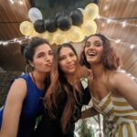 Shakti Mohan Instagram - Neha Vishakha & Kria 🥳 I can't even begin to share how happy it made me to meet my besties after 5 months 🤗🤗🤗🤗 After endless video calls and non stop texting... So happy to have finally got this moment to meet you both... 🐣 Lovvvvvvvvvvvvve you @alishasingh.official @vintiidnani #dildostidance 🤍
