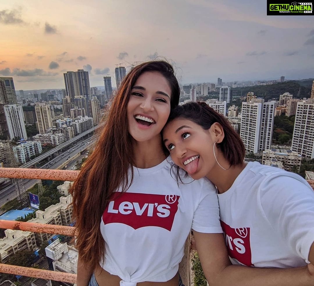 Shakti Mohan Instagram - True story: My sister has an awesome sister 😅😤🥱