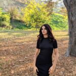 Shakti Mohan Instagram - My hair after Lockdown 🙆🏻‍♀️💜 You like it long or short? Every vote counts ☑️