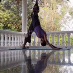 Shakti Mohan Instagram – Morning stretch 🌺
.
#reflection #stretching
