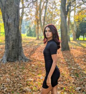 Shakti Mohan Instagram - My hair after Lockdown 🙆🏻‍♀️💜 You like it long or short? Every vote counts ☑️