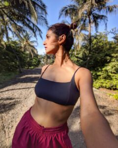 Shakti Mohan Instagram - Girls just wanna have Sun ☀️ 🌴🌴🌴🌴🌴🌴🌴🌴🌴🌴