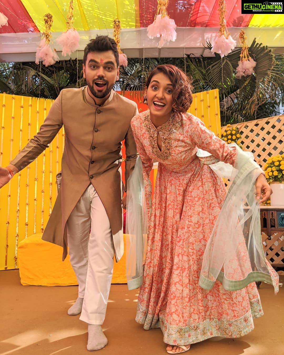 Shakti Mohan Instagram - Humare Bhai ki Shaadi haiiiiiiii πΊππ₯³π #shankykishaadi π§π» From your 1st birthday party to today... Time has flown. Love you so much Sankalp πΉ You are finally getting married. Yayyyyyy @sankalpsharma04 @smridhishr @muktimohan @bms.brijmohan Styled by @vrinda.fashionstylist Outfit by @vidushisaraflabel