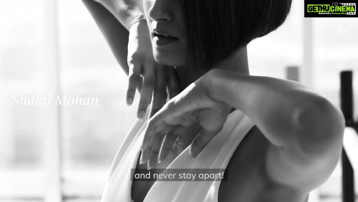 Shakti Mohan Instagram - Unveiling @CaratLane 's #DreamersUnite campaign as we celebrate Women's day with you all. It's very dear to us sisters since we have contributed in designing the pieces ourselves! We encourage every dreamer to pick a charm from the wide range of expressive designs, which inspires you the most to follow your dream. Visit Caratlane.com to explore all designs by CaratLane X Mohan Sisters #womensday2020